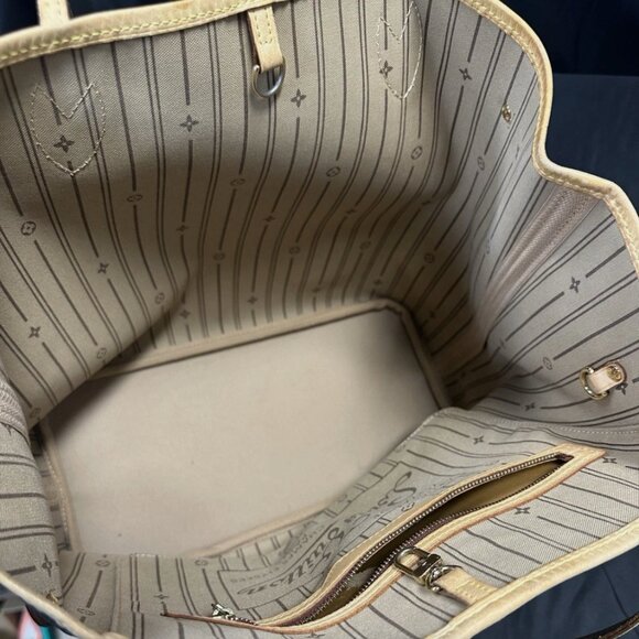 Louis Vuitton Neverfull MM - Picture 8 of 9